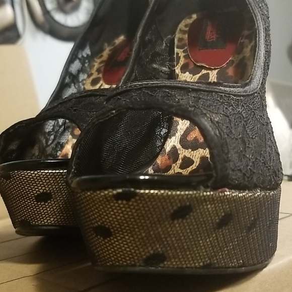 FREDERICK'S OF HOLLYWOOD 8.5 STILETTO PUMP - Picture 14 of 14